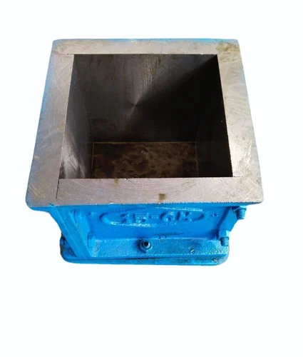 15cm Cast Iron Cube Mould